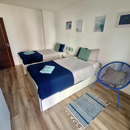 Deep Blue Ac Heating Complex With Pool & Bbq Ferrel (Leiria)