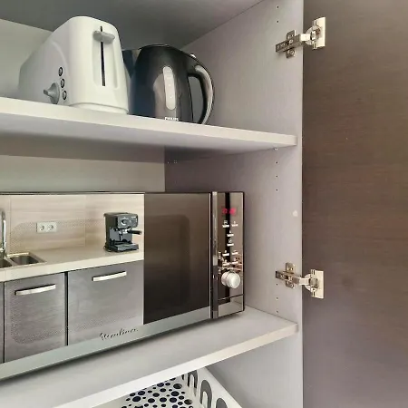 Deep Blue Ac Heating Complex With Pool & Bbq Ferrel (Leiria)