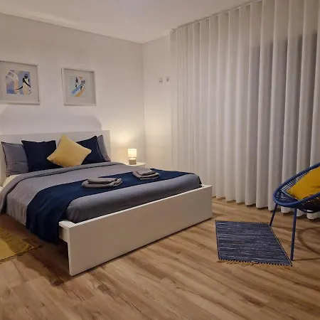 Deep Blue Ac Heating Complex With Pool & Bbq Ferrel (Leiria)