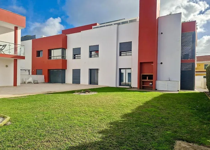 Deep Blue Ac Heating Complex With Pool & Bbq * Ferrel (Leiria)